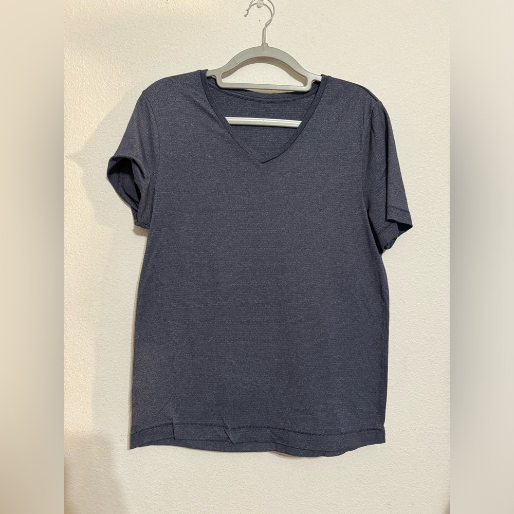 Lululemon t shirt